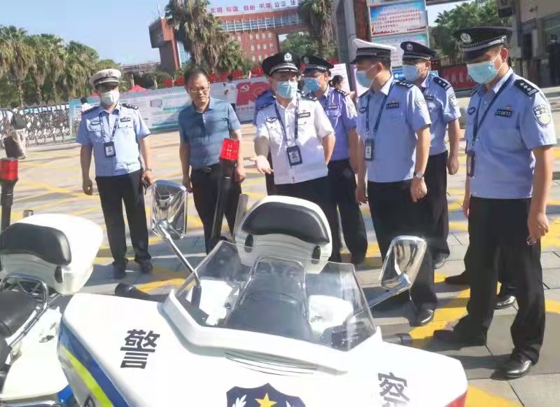 用情用力做实“学区警务” 车丽华深入中心城区督导秋季开学“护校安园”行动
